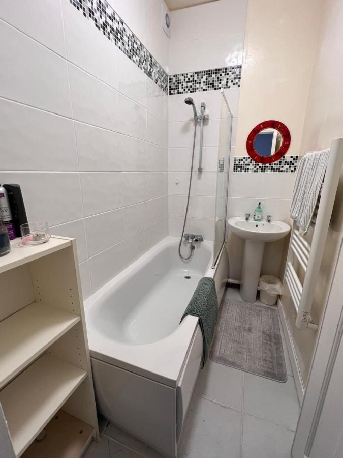 Lovely - 1 Bedroom Flat In Hastings Town Centre Eksteriør bilde